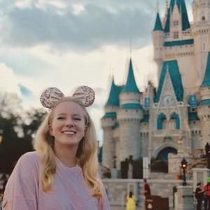 Meet your Posher, Katie